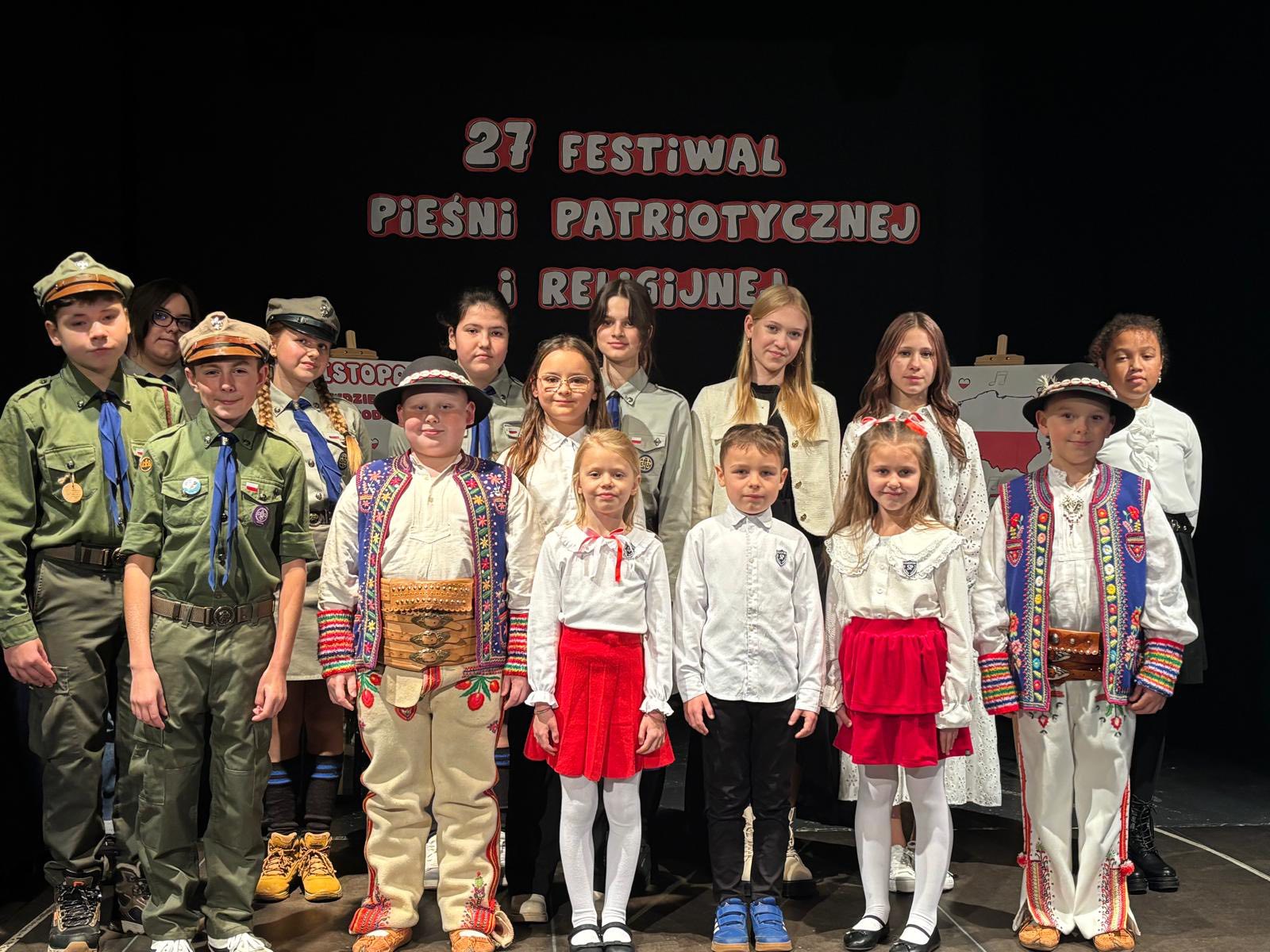 „Pełni wdzięczności za dar niepodległości …”