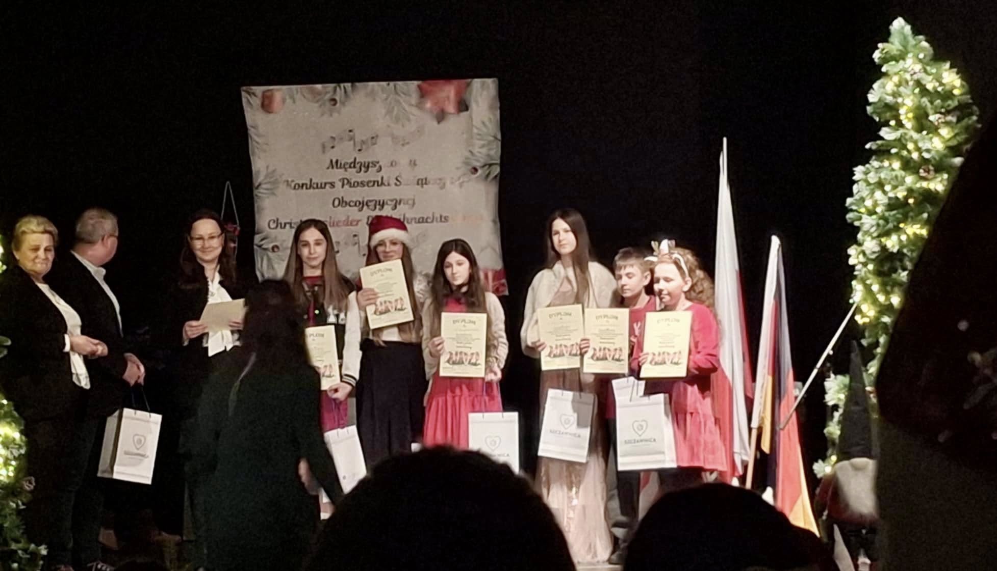 XII Międzyszkolny Konkurs Piosenki Świątecznej Obcojęzycznej