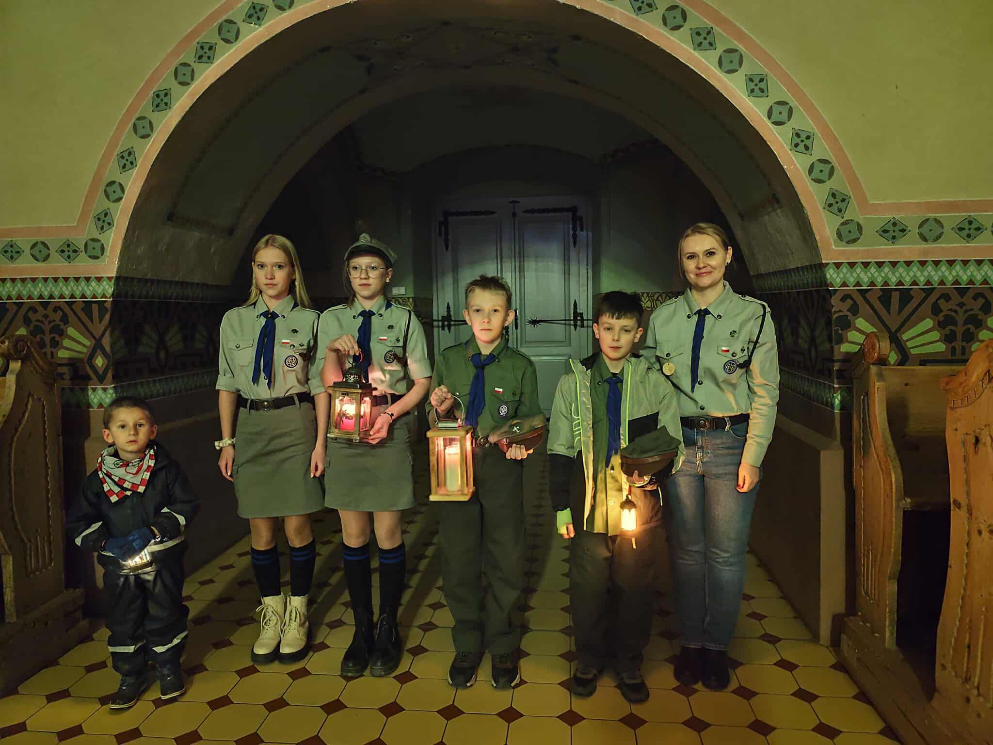 Betlejemskie Światło Pokoju w naszej społeczności szkolnej