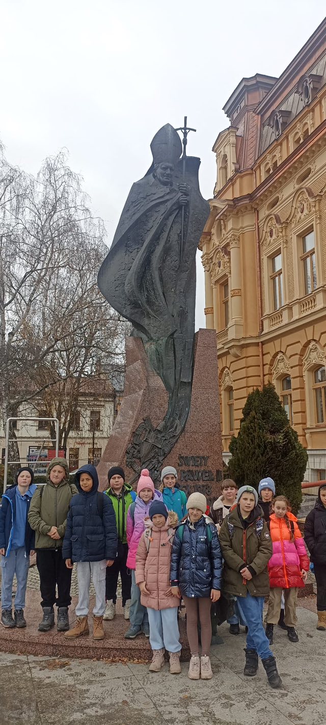 Wycieczka Mikołajkowa klasy V