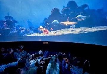 Kino sferyczne- mobilne planetarium