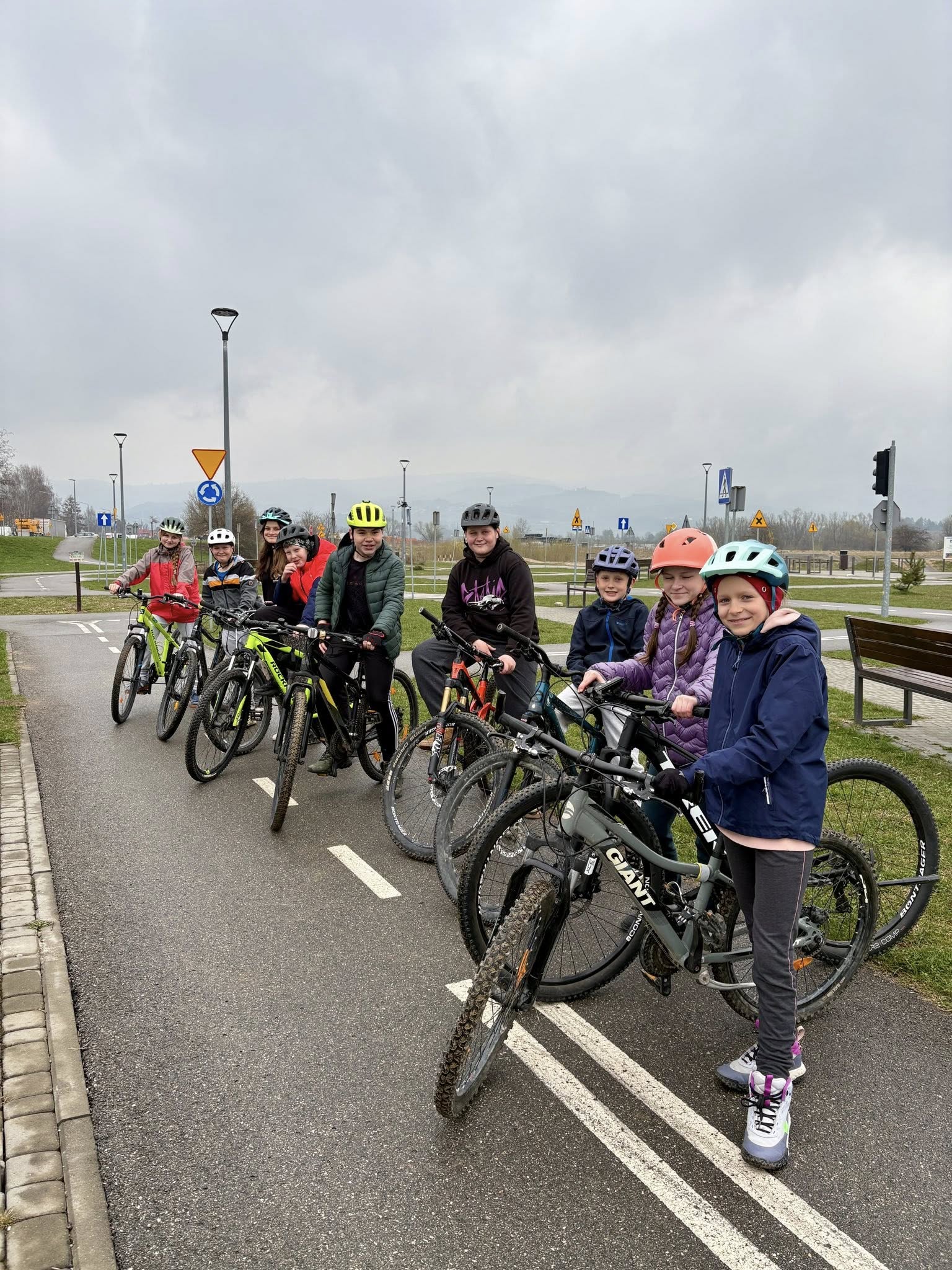 Bezpieczniej na rowerze i w ruchu drogowym